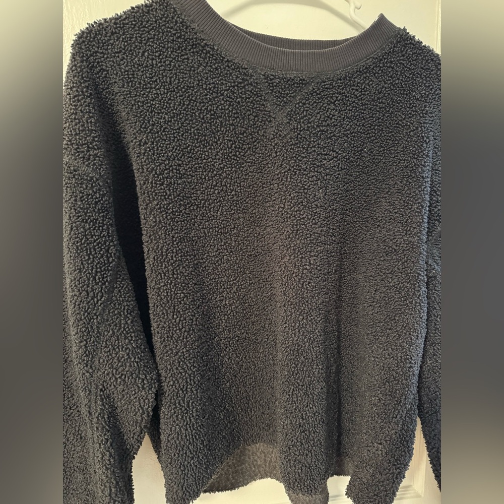 American Eagle Charcoal Gray Crewneck Sherpa Sweatshirt - Picture 3 of 11